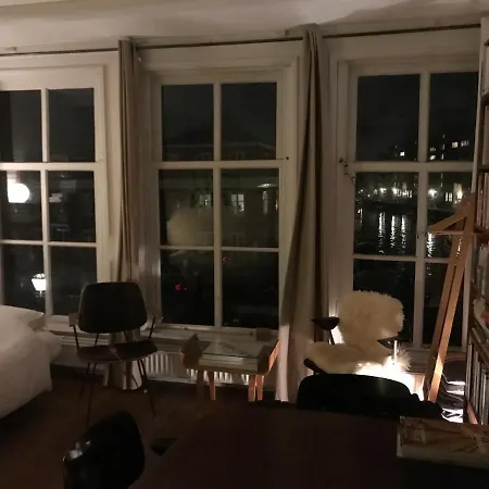 Проживание в семье With A View *
